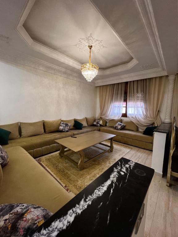 Appartement confortable à Rabat, idéalement situé près de la Corniche et du Stade - B&B Rabat