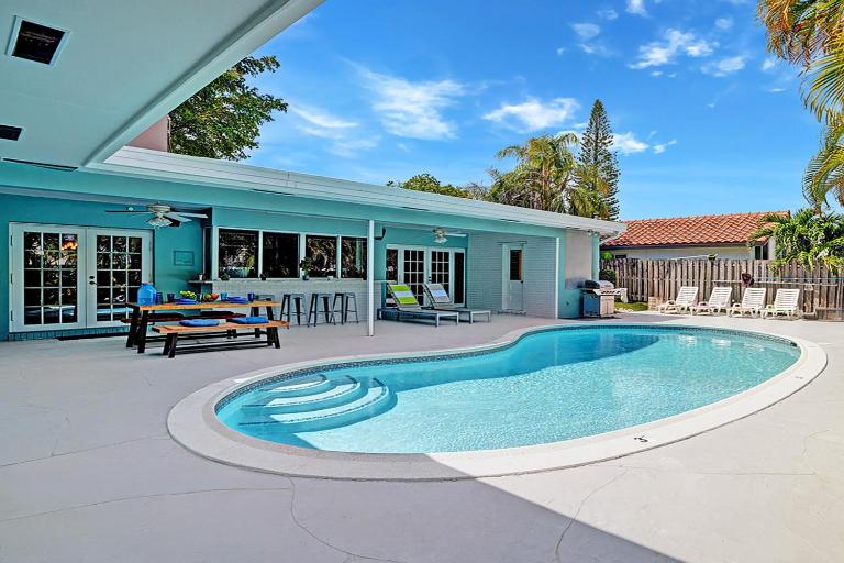 Wonderful 4BR and 3BA Villa Heated Pool near Beach - Chambres d'hôtes Hollywood