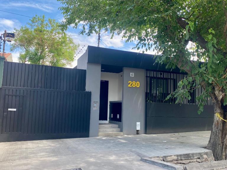 Departamento Excelente Ubicacion Zona Aristides y Parque N4 - Chambres d'hôtes Mendoza