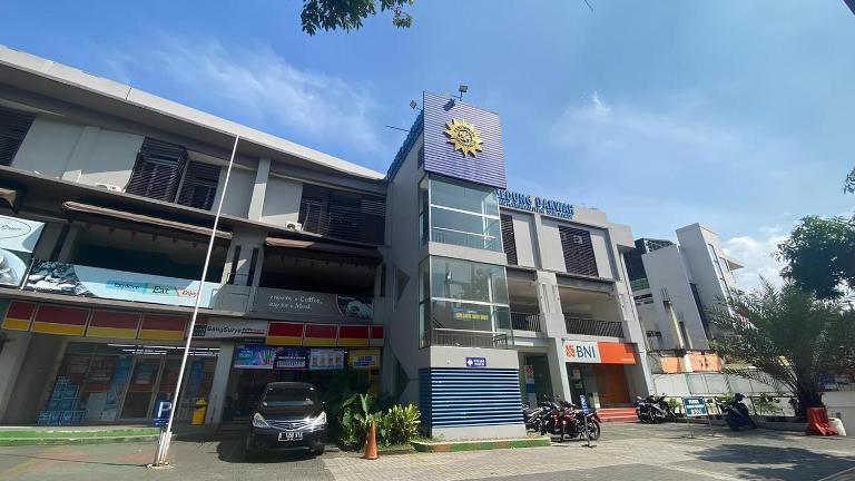 Sang Surya Guest House - B&B Bandung