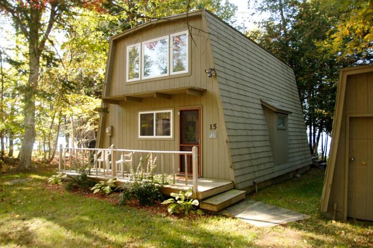 Waterfront home on Moosehead Lake - B&B Greenville
