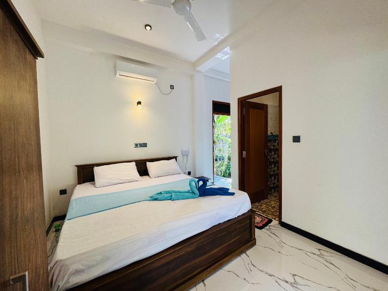 The Golden Place - B&B Hikkaduwa