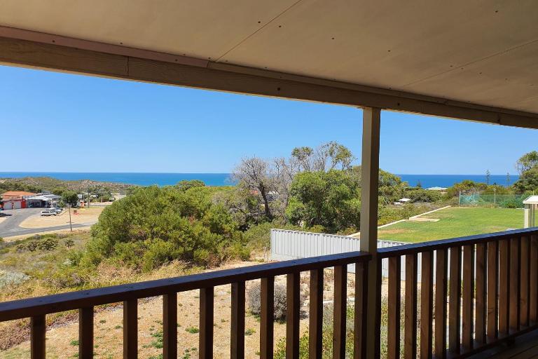 Dhu View - Views for days - B&B Guilderton