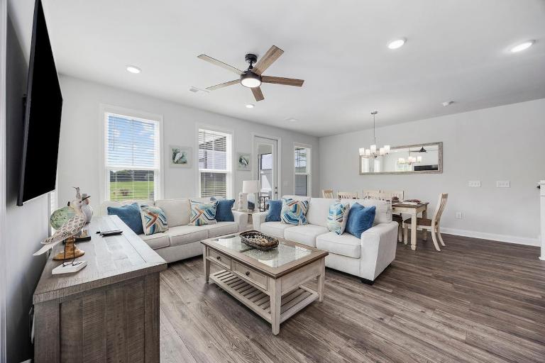 Golf-range View- Slps 11-Beach Shuttle-Grill- Pool - B&B Myrtle Beach