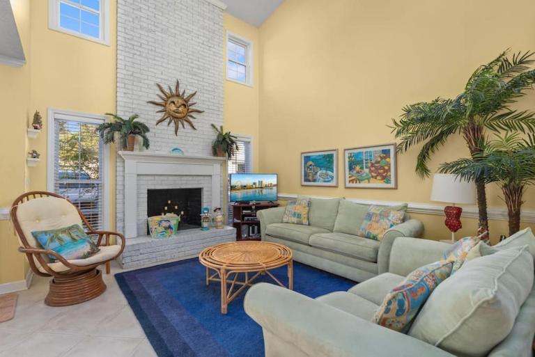 Windy Hill Cottage- 6 Bds- Pool- Block 2 Beach - Chambres d'hôtes Myrtle Beach