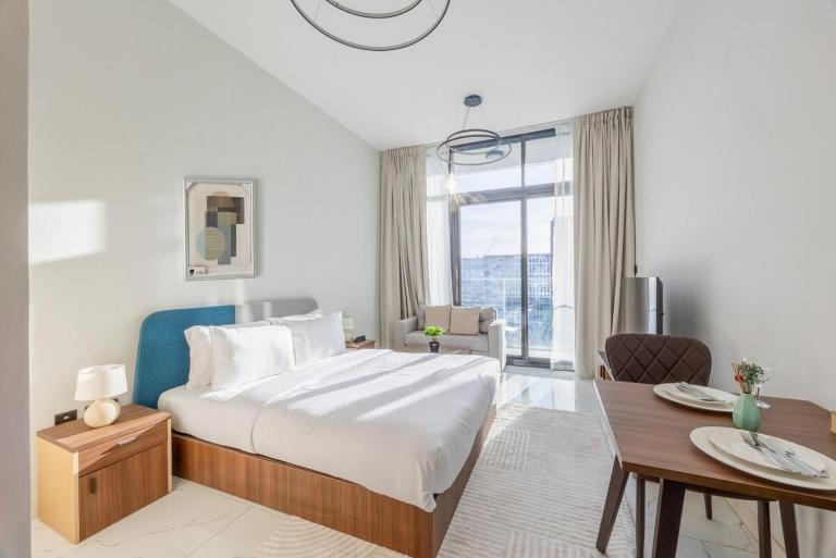 Bloomfields Iconic Studio at The Gate, Masdar City - Bed and Breakfast Abu Dhabi