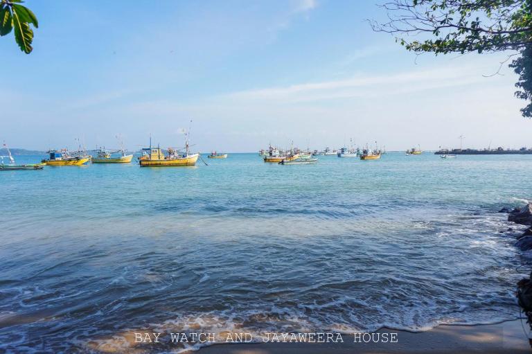 Bay Watch & Jayaweera House - Bed and Breakfast Weligama