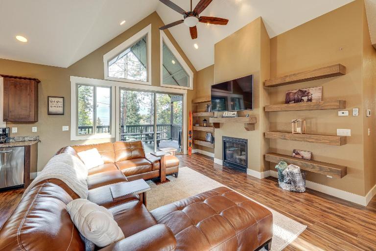 Deck + Views: Scenic Group Getaway in Lakeside! - Chambres d'hôtes Lakeside