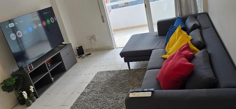 Executive 2BR Spacious Apartment , Limassol Center, 2 Balconies, Ideal Business Stay - SuperCentro! - B&B Limassol