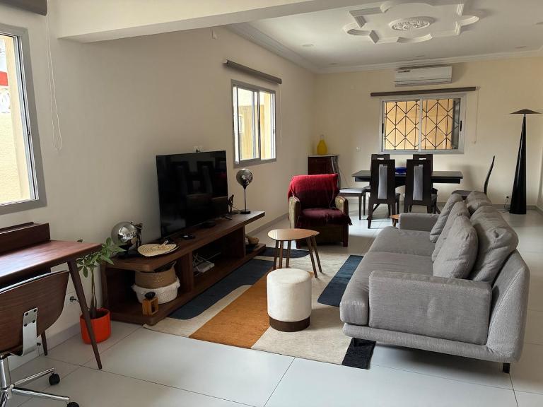 Maison indépendante avec jardin - B&B Abidjan