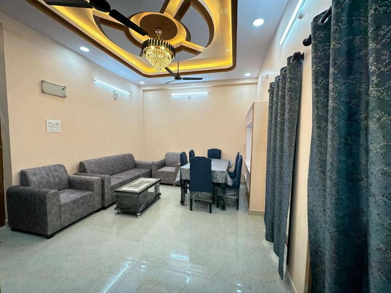 Ahmeds Guest House 3BHK Semi Furnish102 - B&B Hyderabad