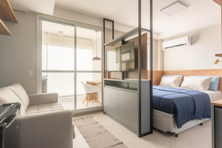 Studio Decorado Moderno ao lado Metrô Giovanni com Varanda - Acomoda até 4 pessoas - Chambres d'hôtes São Paulo