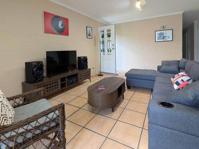 Stylish New Farm Retreat w Parking Walk Cafés & River - B&B Brisbane