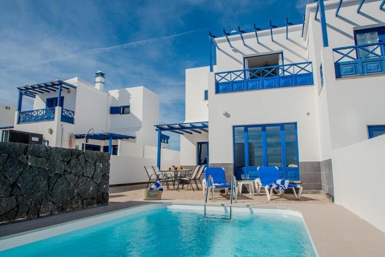 Villa Vereda Del Sur - Sea View and Pool - Bed and Breakfast Playa Blanca