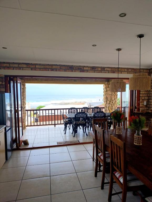Roes-tic - B&B Jongensfontein