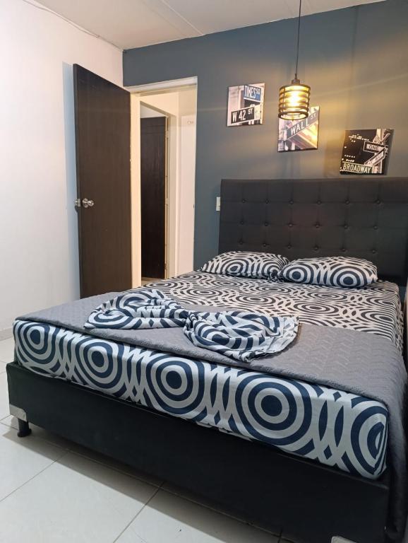 E2P RENOVADO y BELLO APARTAMENTO EN LAURELES ESTADiO - B&B Medellín