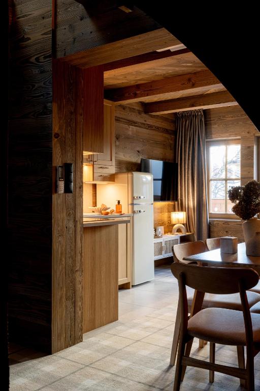 Zenya Krupówki 34c - B&B Zakopane