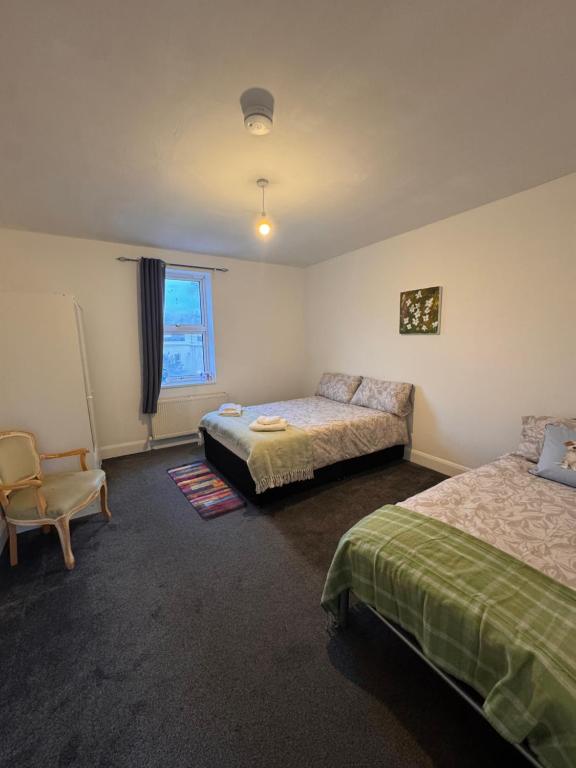 NextDoor Morden - B&B Merton