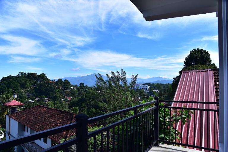 Misty Clouds Homestay - Chambres d'hôtes Kandy