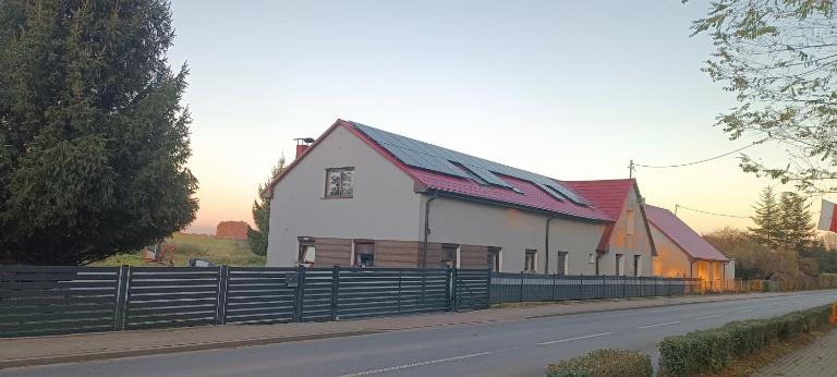 Noclegi blisko Morza i autostrady s6 - Bed and Breakfast Brojce