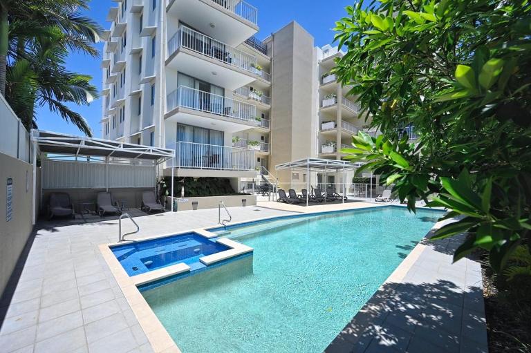 Ocean Views Retreat, Caloundra - B&B Caloundra