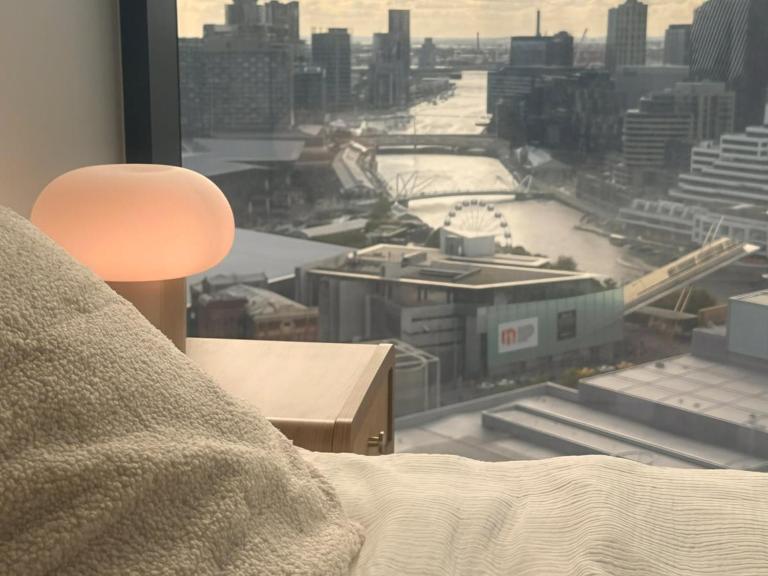 Japandi Style and Excellent Views 1BR near Crown - B&B Melbourne