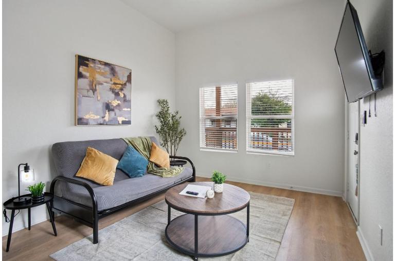 Peaceful Stays with Easy Access to Downtown - Chambres d'hôtes San Antonio