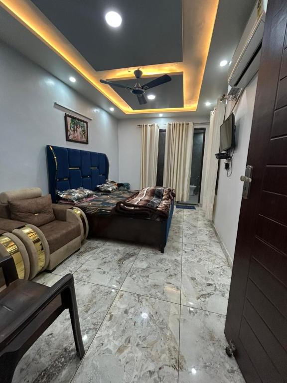 Bharti Apartments - Spacious & Luxury Stay - B&B Panipat