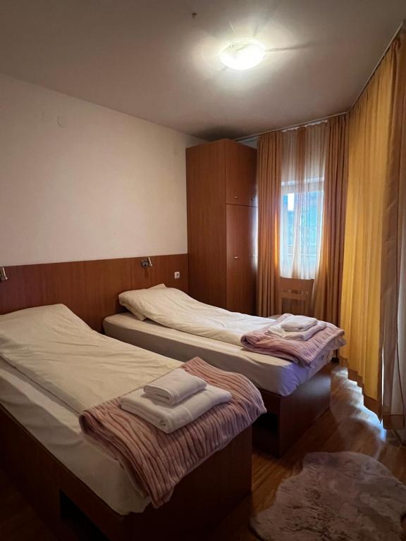Lucky Star Bansko Next to the Ski Lift with FREE Parking - B&B Bansko