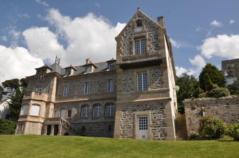Studio avec SUPERBE VUE MER au 1er étage du Château de Trestraou - Réf 863 - Ferienwohnung Perros-Guirec