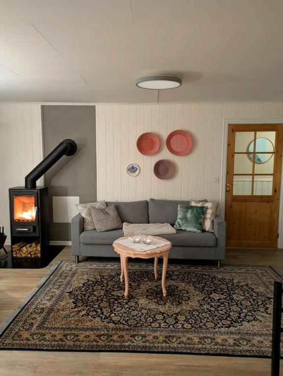 Cozy and spacious apartment in Svolvær - B&B Svolvær