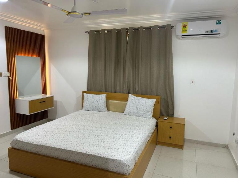 Mobile doctors apartment - B&B Accra