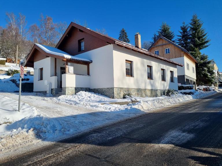 Prázdninový dům u Špičáku - Ferienwohnung Albrechtice v Jizerských horách