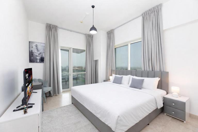 Deluxe Ensuite Room with Balcony & Twin Beds - B&B Dubái
