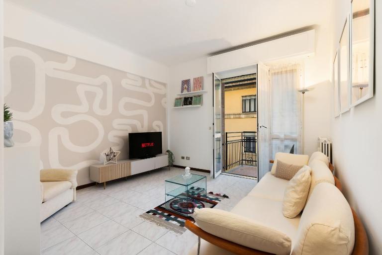 Large Apartment Sesto Rondò M1 - Duomo 20 min - Bed and Breakfast Sesto San Giovanni