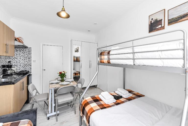 Beautiful Stay Camden, 4 Minutes to King s Cross Station - B&B Londra
