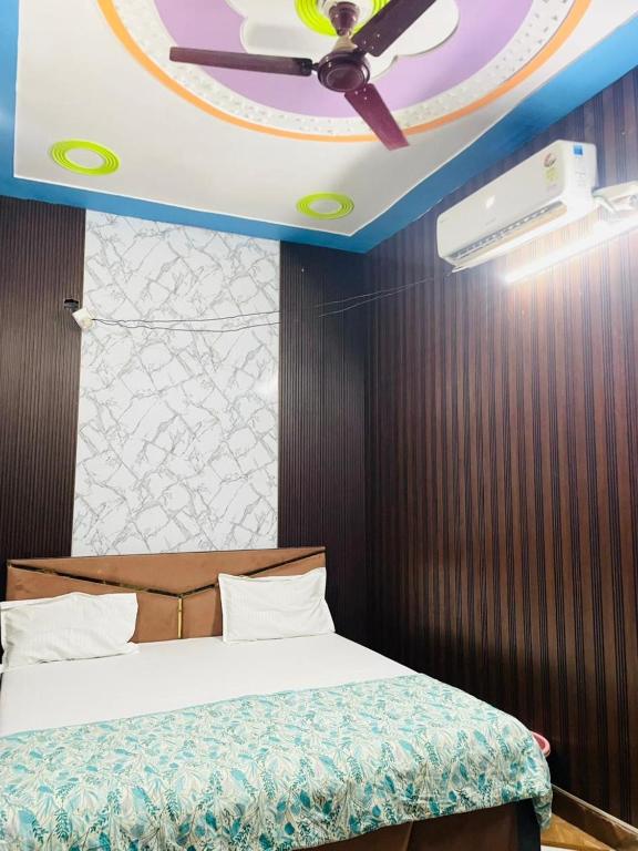 Keshav Kunj - B&B Vrindāvan