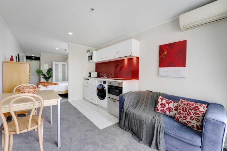 Super Central Studio - Aircon Balcony Kitchenette All you Need - B&B Auckland