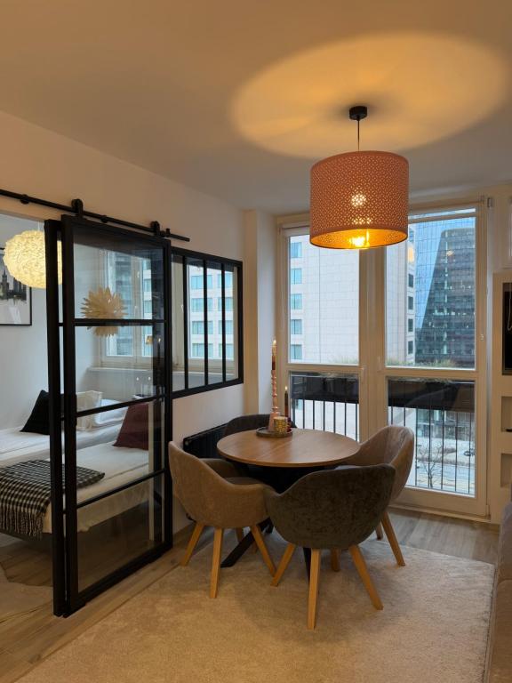 Apartament Centrum Warszawy Pereca - Chambres d'hôtes Varsovie