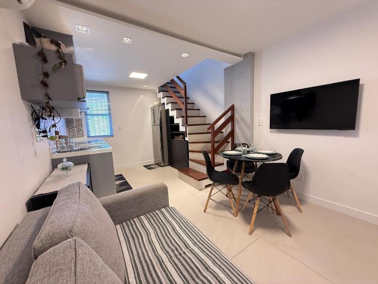 Triplex Luxo com Churrasqueira na Rua das Pedras - Chambres d'hôtes Armação dos Búzios