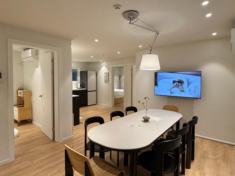 Seoulzip seonyu hanriver parkside 1st Floor Group Family Kids Accommodation Seonyudo Station Airport Bus 3-minute walk Hongdae 10min - B&B Seoul