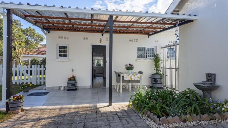 Seahorse 28 The Prongs - B&B Plettenberg Bay