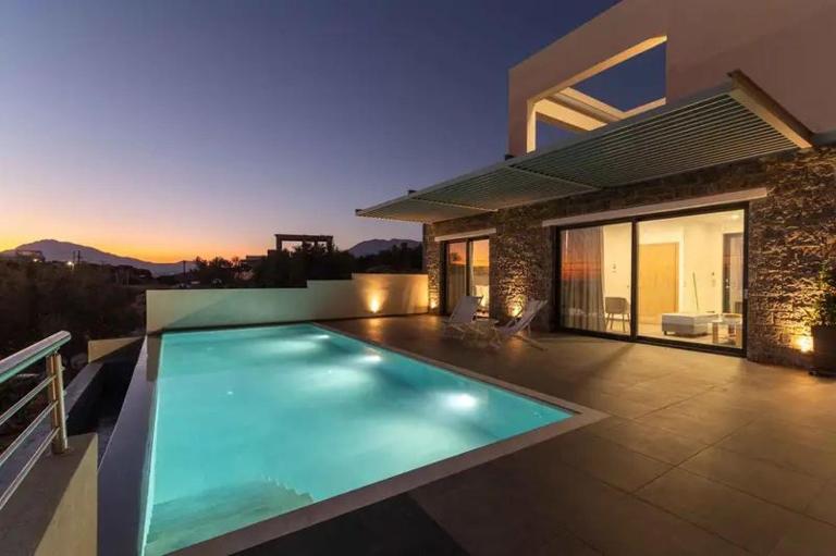Vista Komos Villa 2, New Villa with Private Pool - Chambres d'hôtes Pitsídia