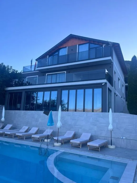 Bella Vista Rezidence - Ferienwohnung Pogradec