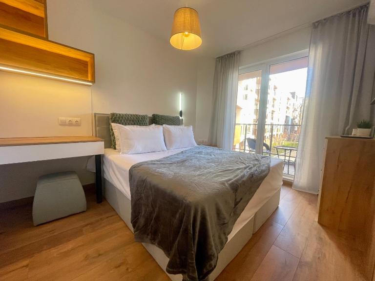 Casa Brisa by Vistay Residences Sofia - w Free Secured Parking - Bed and Breakfast Sofia