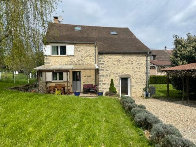 La Grange, superb 4 bedroom barn conversion in Bourgogne - Bed and Breakfast Change