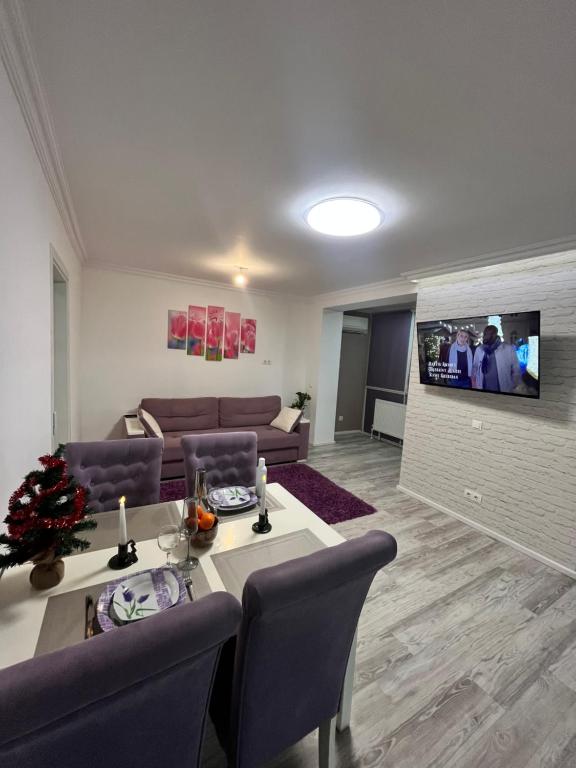 Spacious apartment with a beautiful view - B&B Căușeni