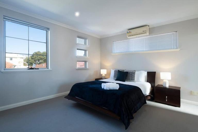 30 Modern & Quiet Retreat -Walk to Dining & Shops - Chambres d'hôtes Perth