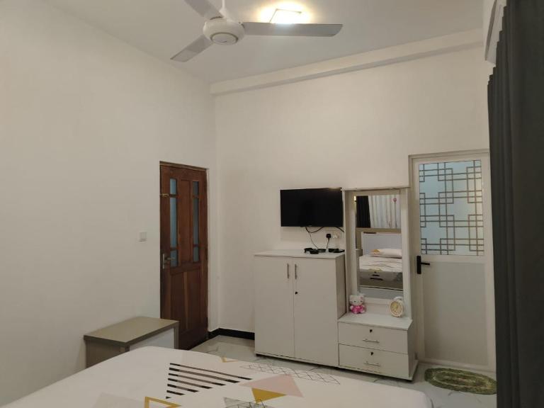 Stay Roside Villa Hikkaduwa - Chambres d'hôtes Hikkaduwa