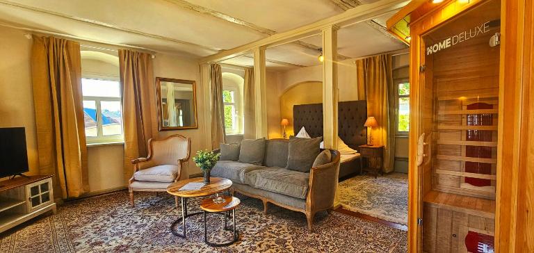 Boutique Apartments im ehem Weingut, Sauna, Hofgarten, Goldenes Fass - Ferienwohnung Meißen